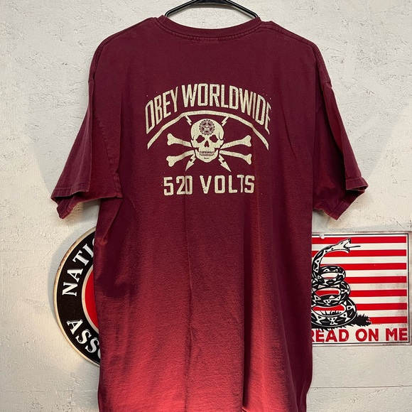 OBEY. Logo tee - Picture 2 of 3